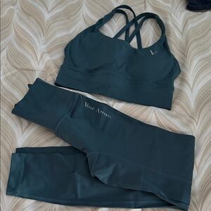 Women's Sports Bra and Leggings Set - Teal